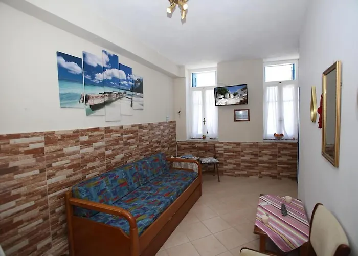 Paraporti Room 2